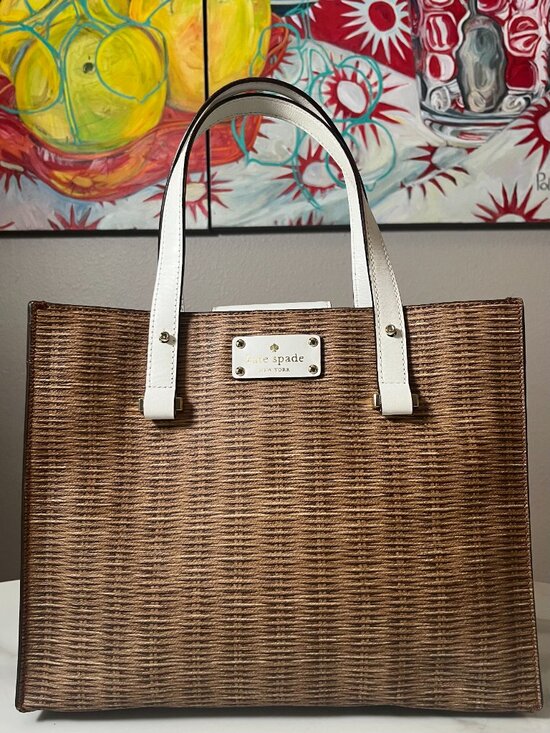 kate spade Handbags - Kate Spade Pack a Picnic RARE Woodgrain Leather Structured Tote Storybook Lining